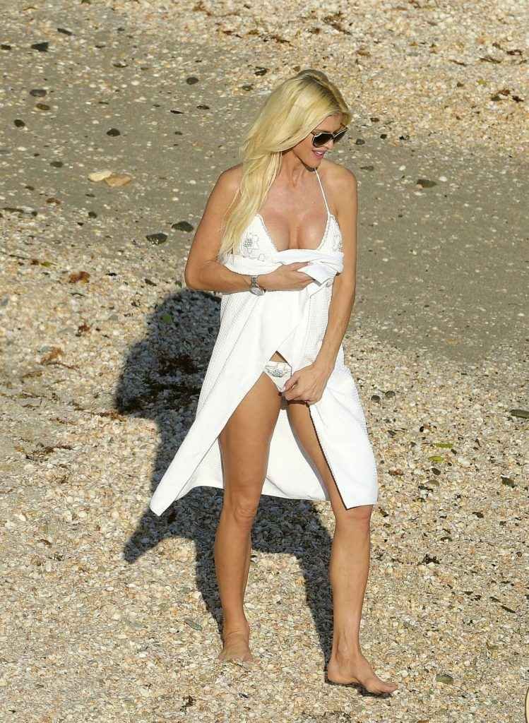 Victoria Silvstedt en bikini à Saint Barthélémy