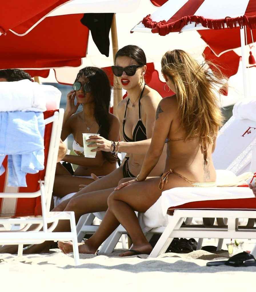 Adriana Lima et Priyanka chopra en bikini à Miami