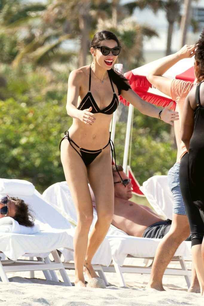 Adriana Lima et Priyanka chopra en bikini à Miami