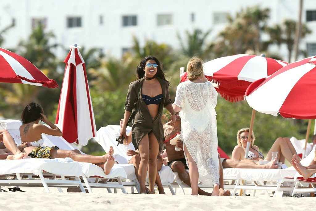 Adriana Lima et Priyanka chopra en bikini à Miami