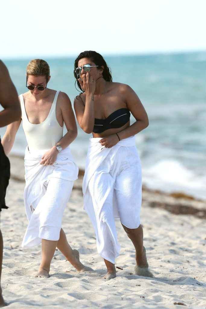 Adriana Lima et Priyanka chopra en bikini à Miami