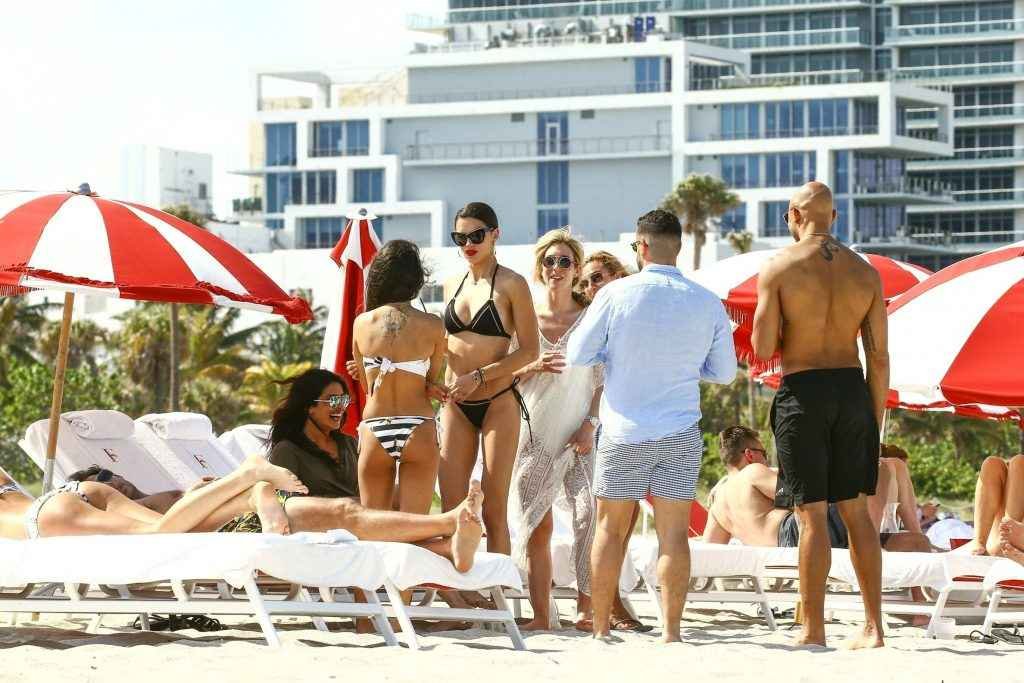 Adriana Lima et Priyanka chopra en bikini à Miami