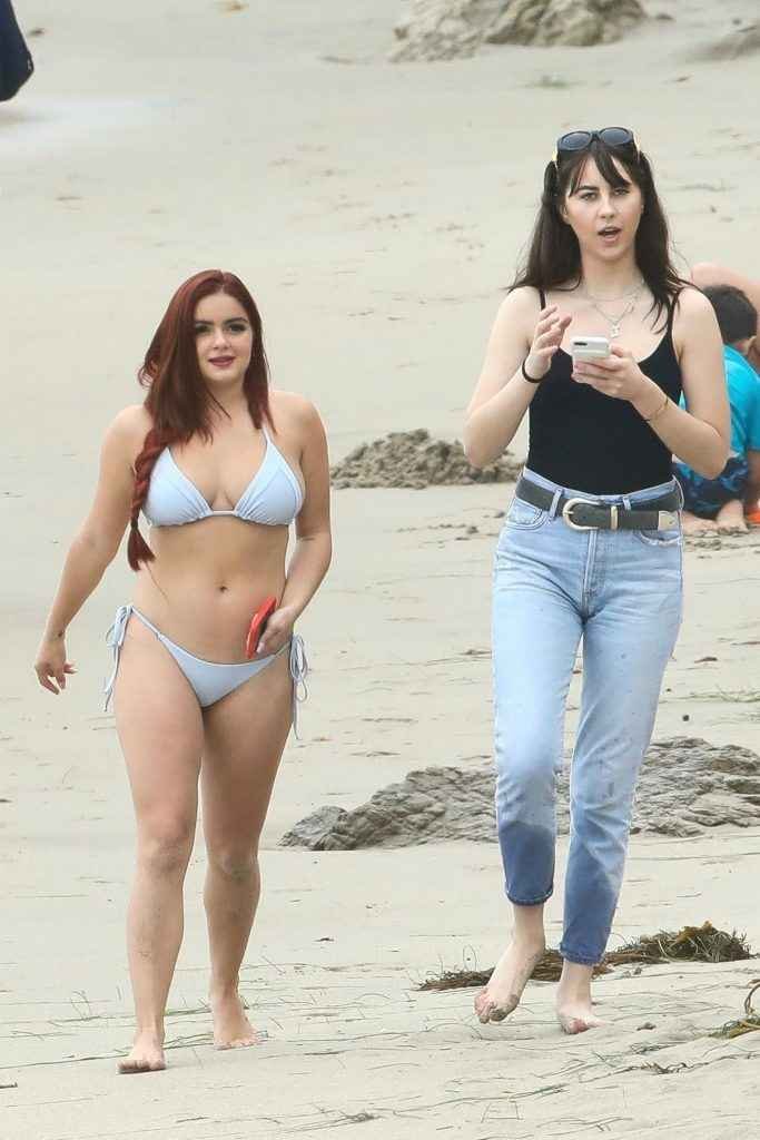 Ariel Winter en bikini à Malibu