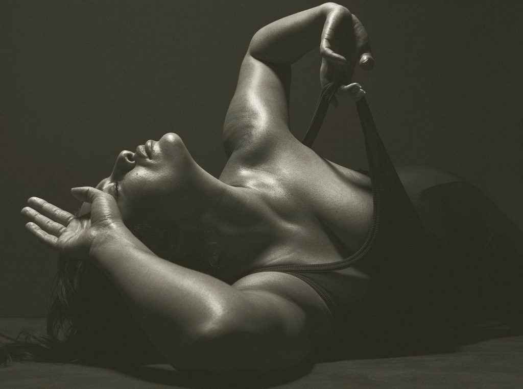 Ashley Graham nue dans V Mag