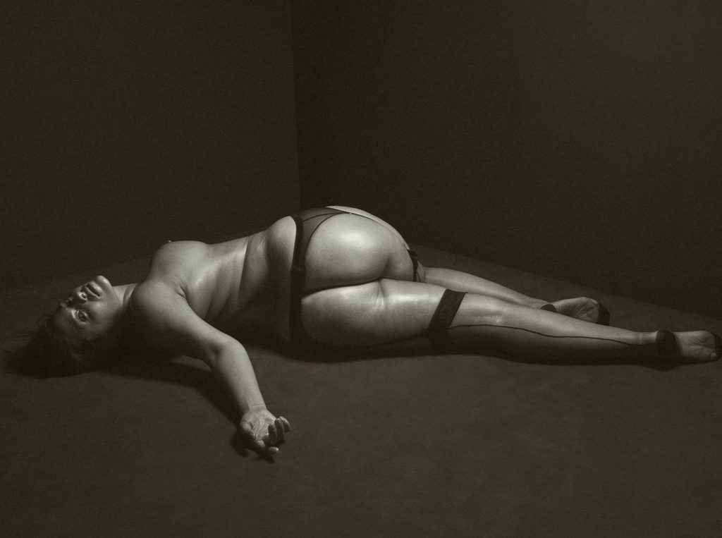 Ashley Graham nue dans V Mag