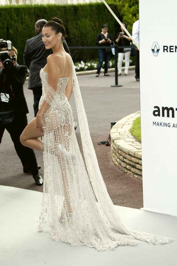 Bella Hadid dévoile (presque) tout au gala amfAR 2017