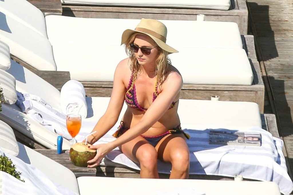 Candice Accola en bikini à Rio