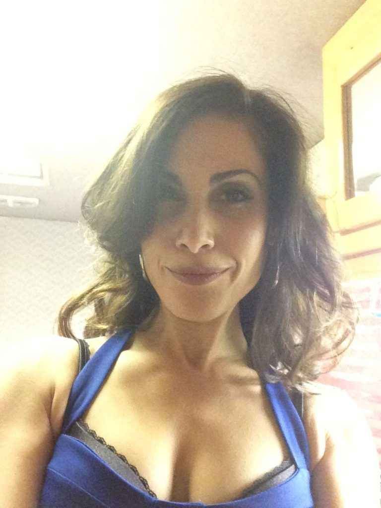 Carly Pope nue, les photos volées