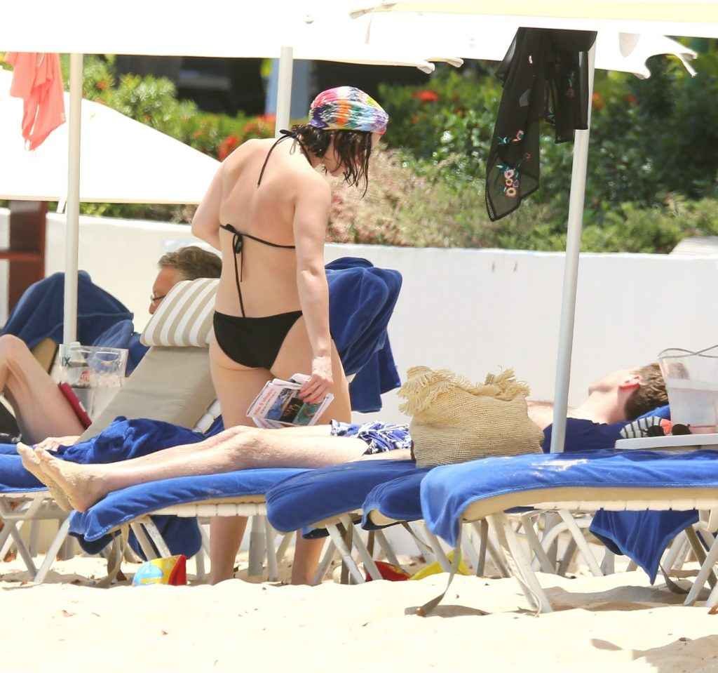 Catherine Harding en bikini