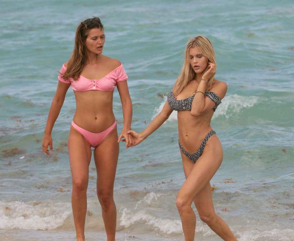 Joy Corrigan et sa soeur en bikini à Miami