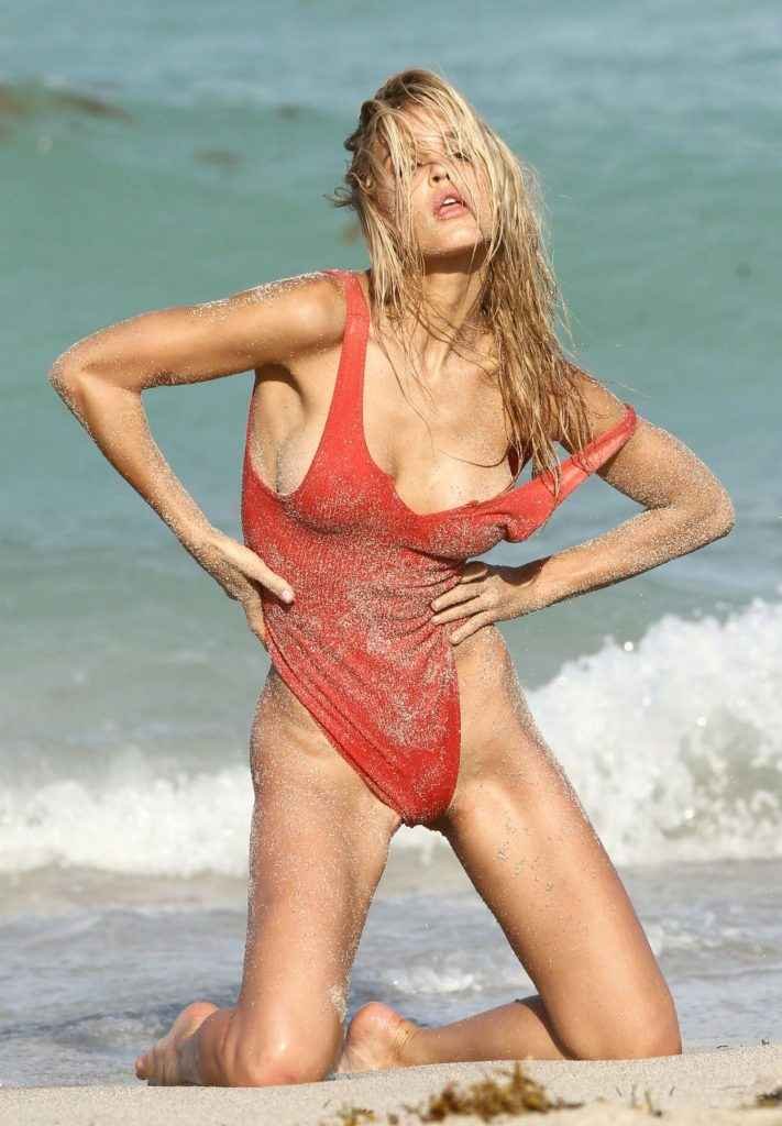 Joy Corrigan en maillot de bain à Miami
