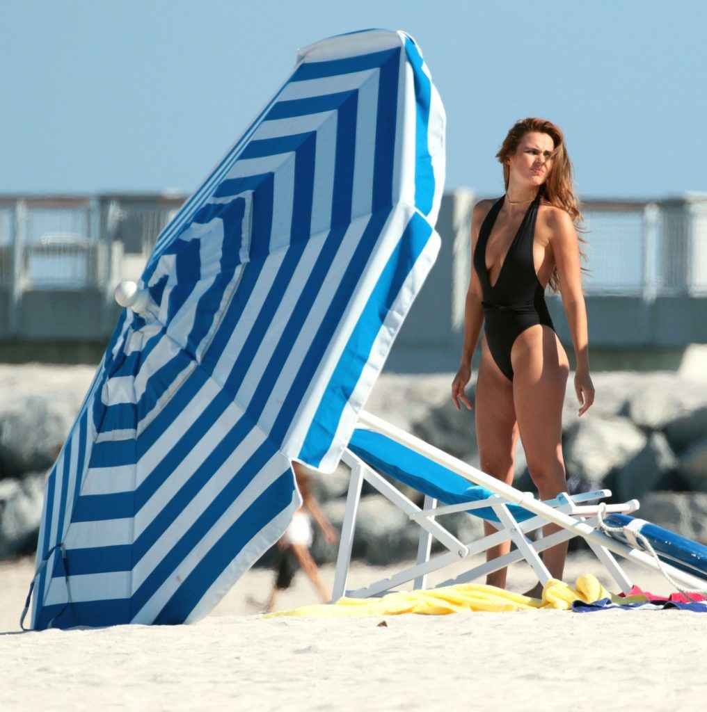 Xenia Deli en maillot de bain à Miami