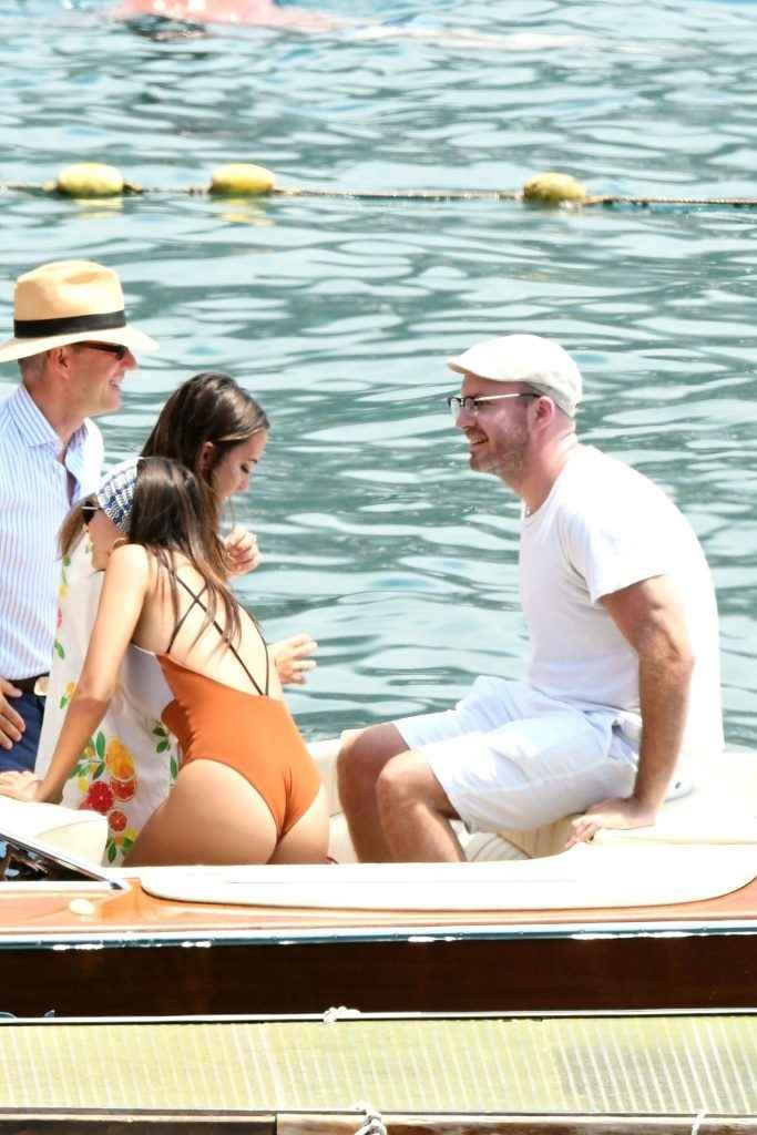 Emily Ratajkowski en maillot de bain en Italie