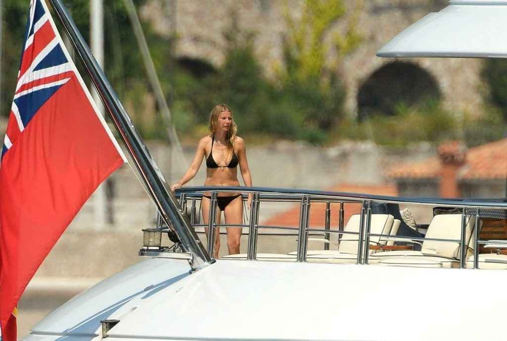 Gwyneth Paltrow en bikini à Saint-Tropez