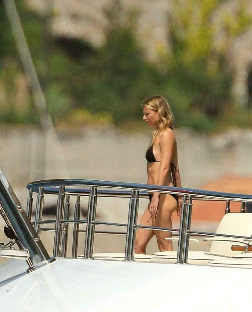 Gwyneth Paltrow en bikini à Saint-Tropez