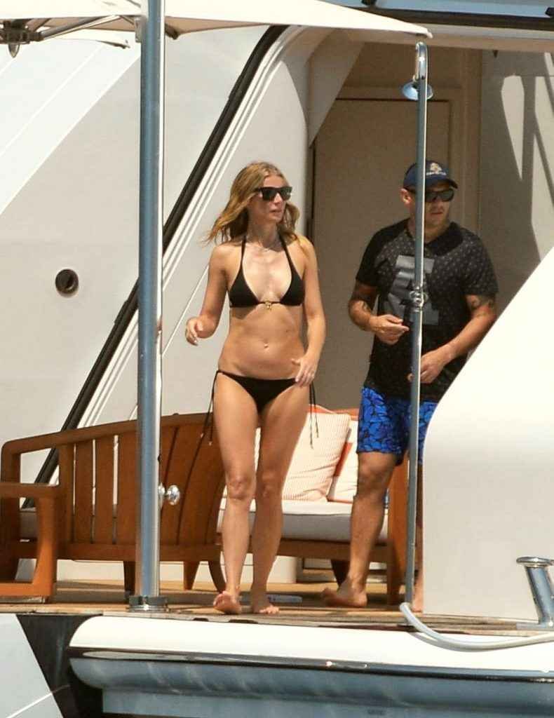 Gwyneth Paltrow en bikini à Saint-Tropez