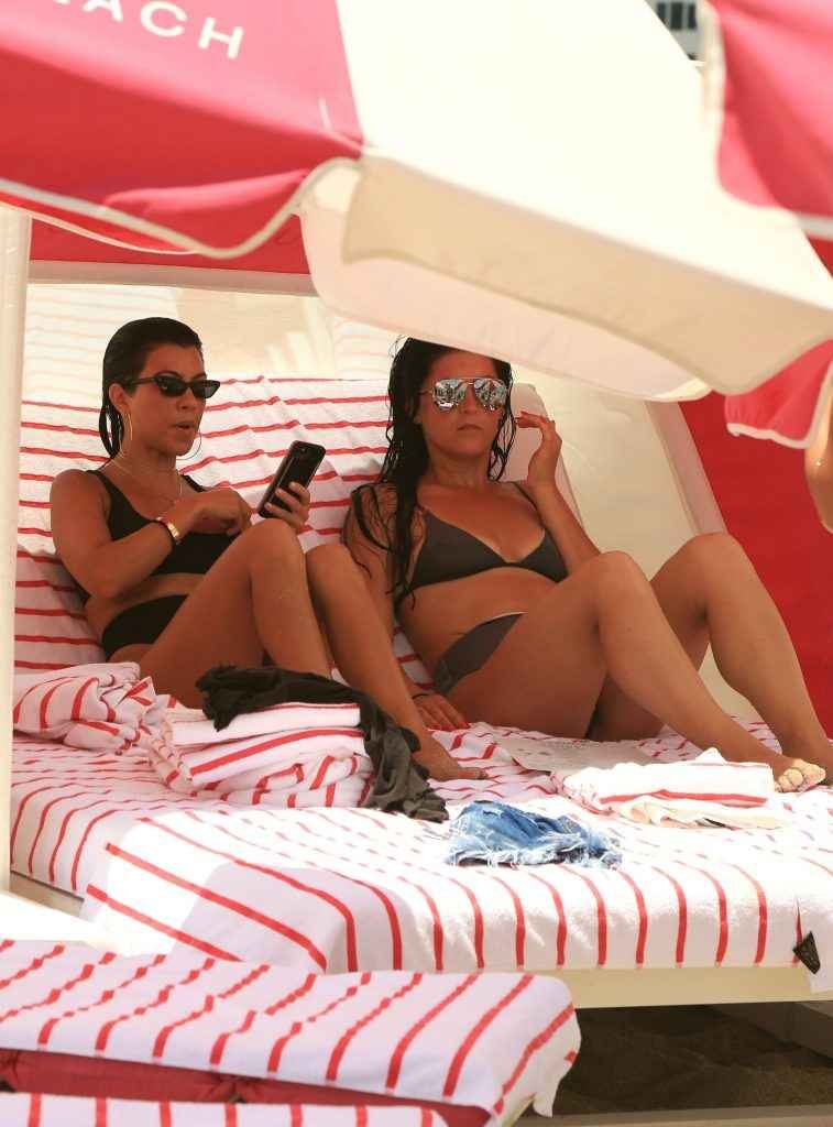 Kourtney Kardashian en bikini à Miami