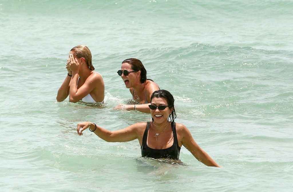 Kourtney Kardashian en bikini à Miami