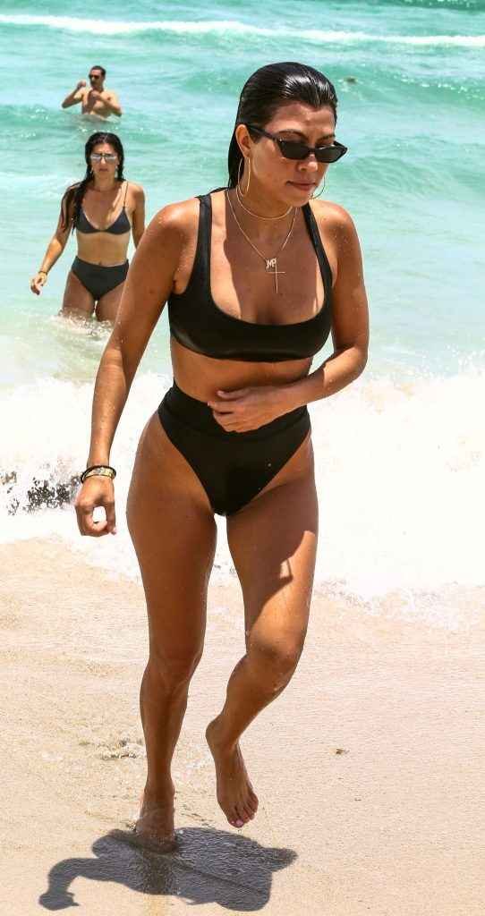 Kourtney Kardashian en bikini à Miami