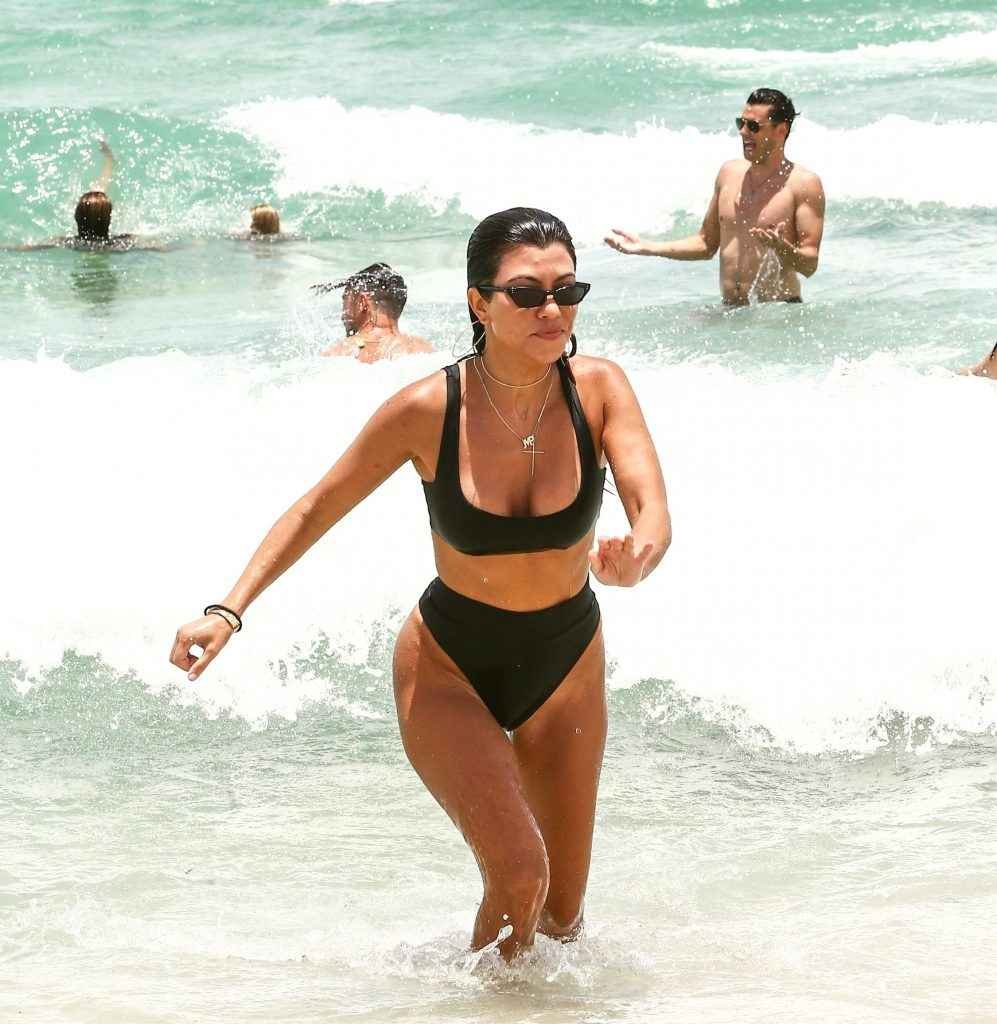 Kourtney Kardashian en bikini à Miami