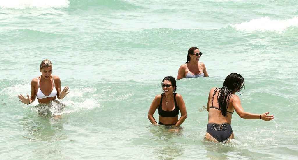 Kourtney Kardashian en bikini à Miami