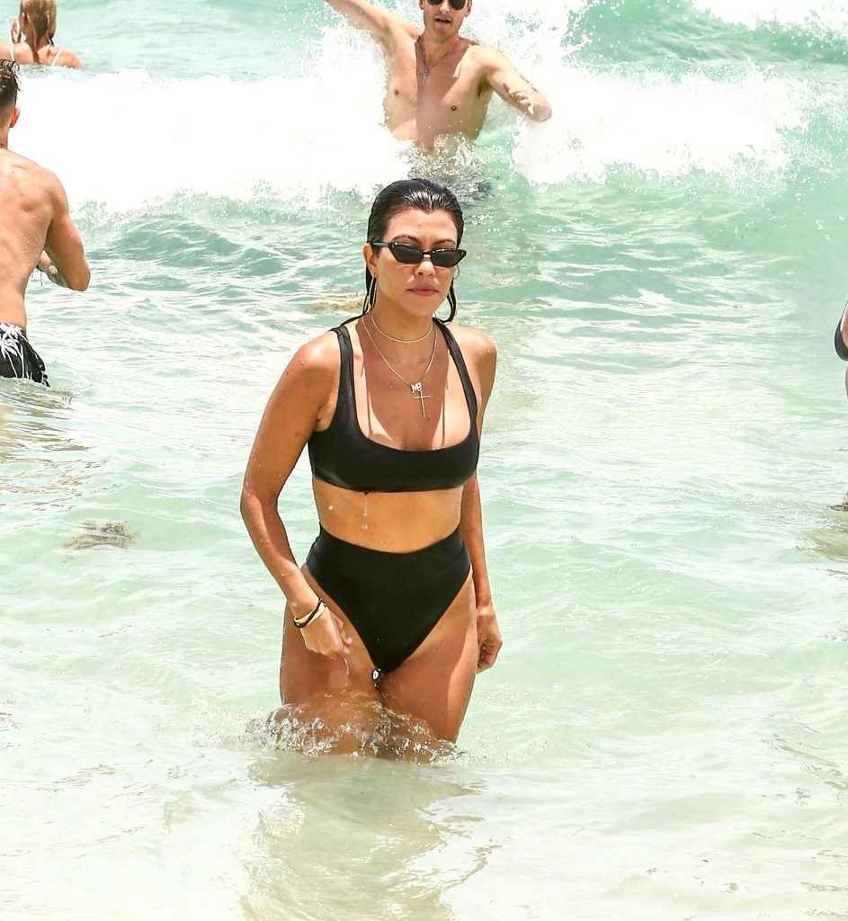 Kourtney Kardashian en bikini à Miami