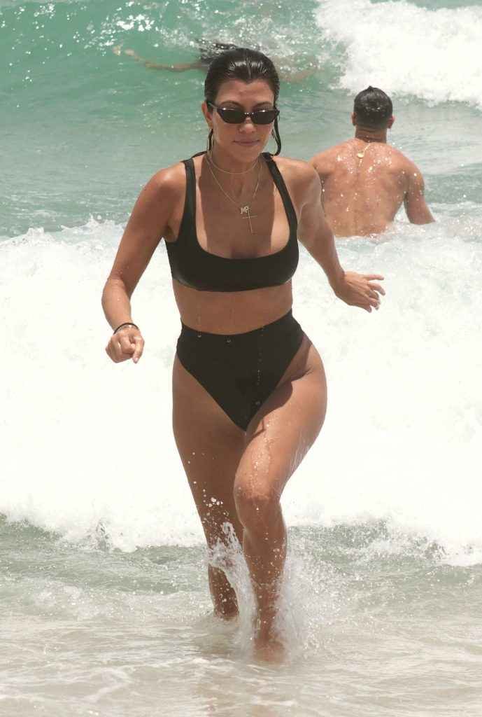 Kourtney Kardashian en bikini à Miami