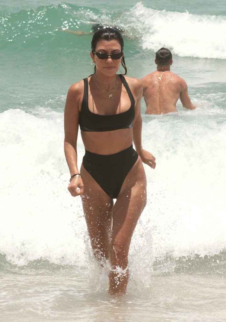 Kourtney Kardashian en bikini à Miami