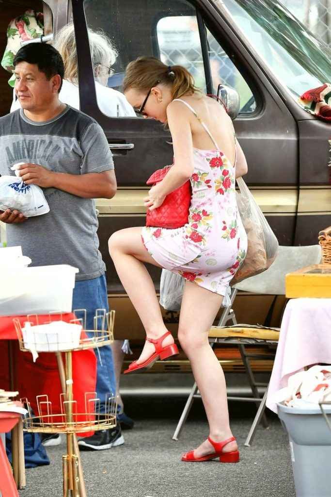 Sous la jupe de Lily Rose Depp