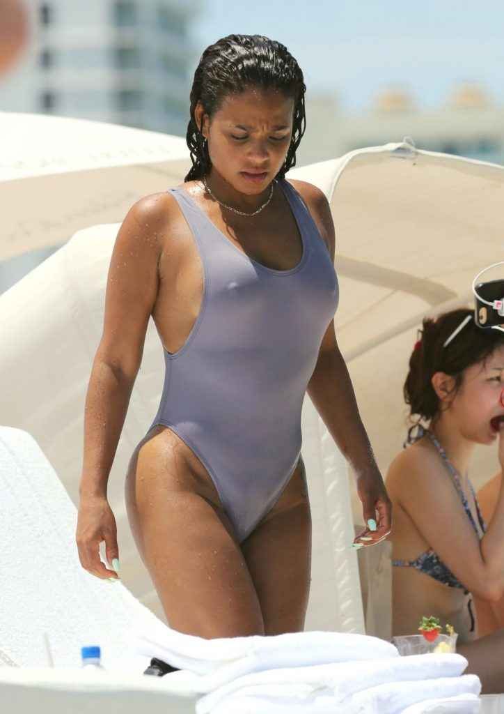 Christina Milian en maillot de bain à Miami