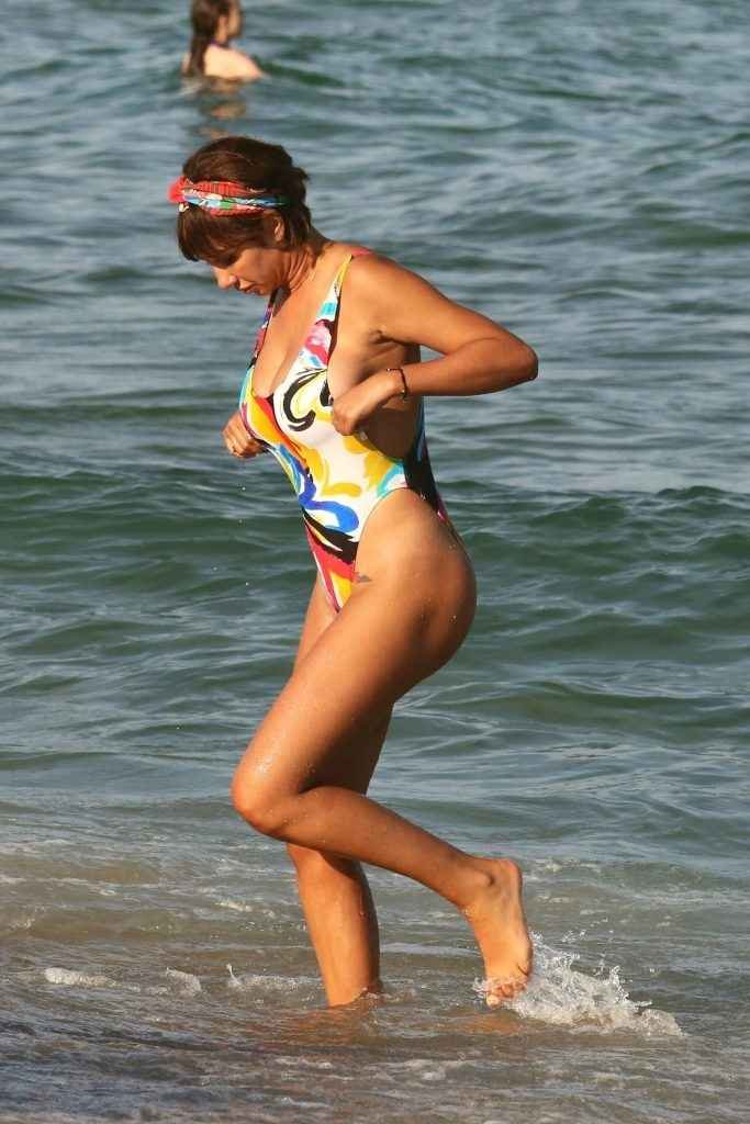 Jackie Cruz en maillot de bain à Barcelone