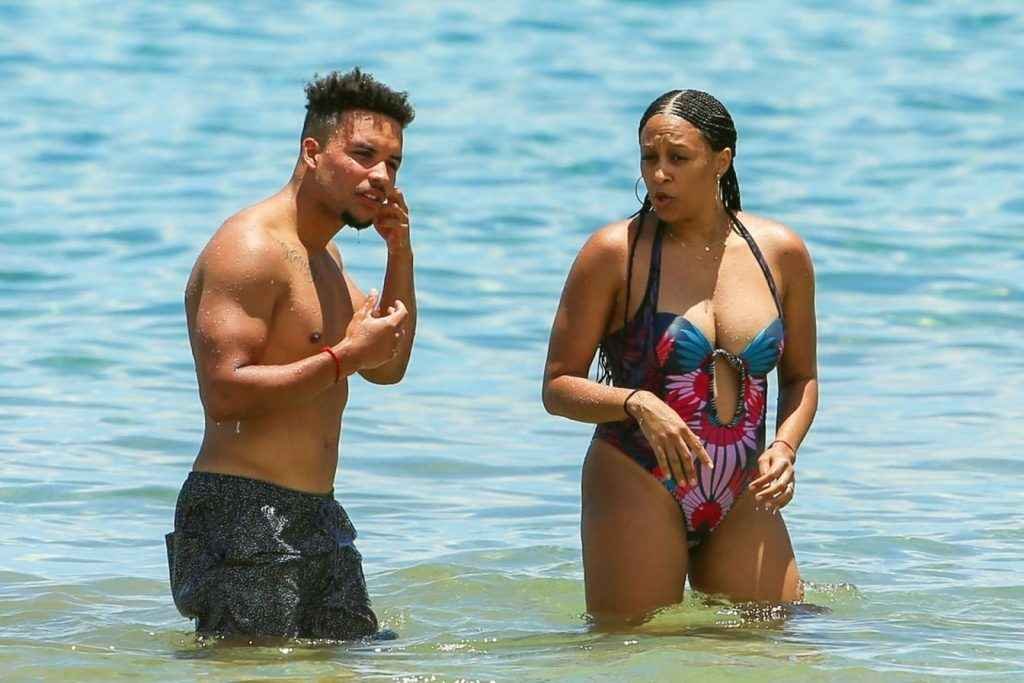 Tia Mowry en maillot de bain à Hawaii