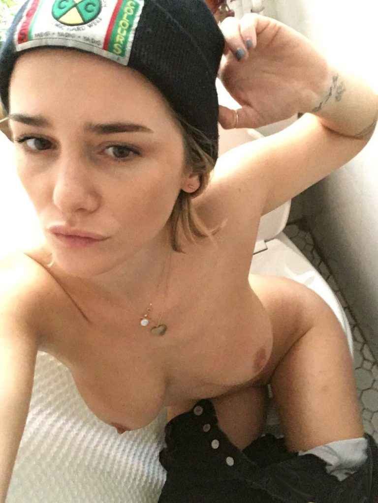 Addison Timlin nue, les photos intimes