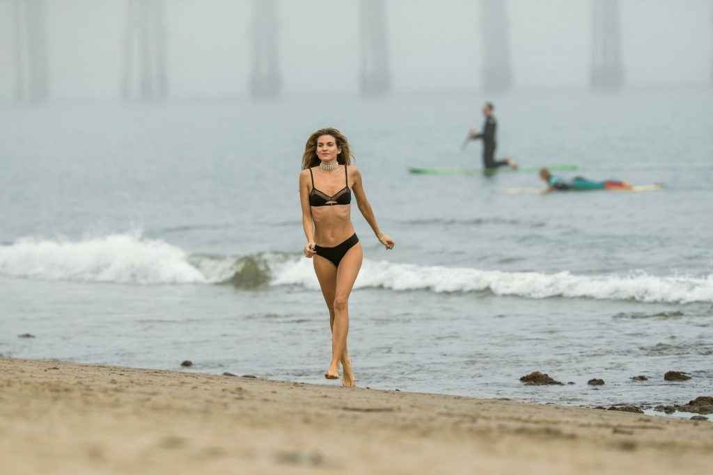 Rachel McCord en bikini à Malibu