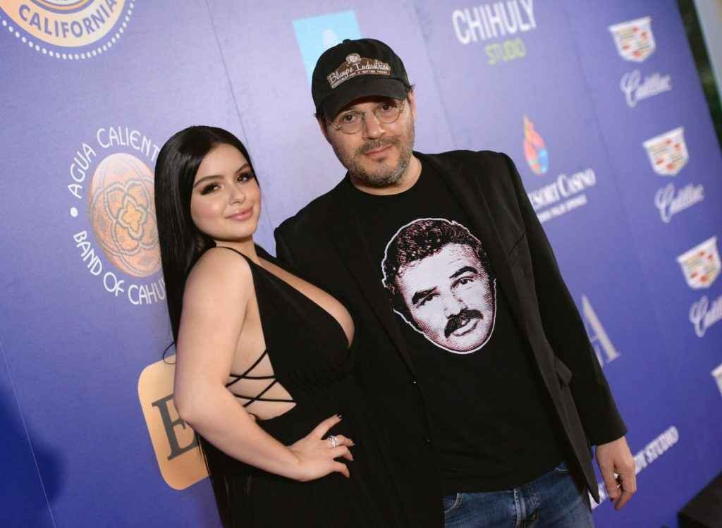 Ariel Winter exhibe son décolleté au Festival du Film de Palm Spring