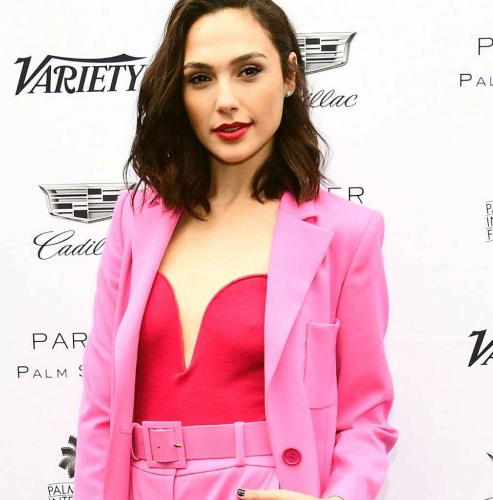 Gal Gadot n'a pas mis de soutien-gorge