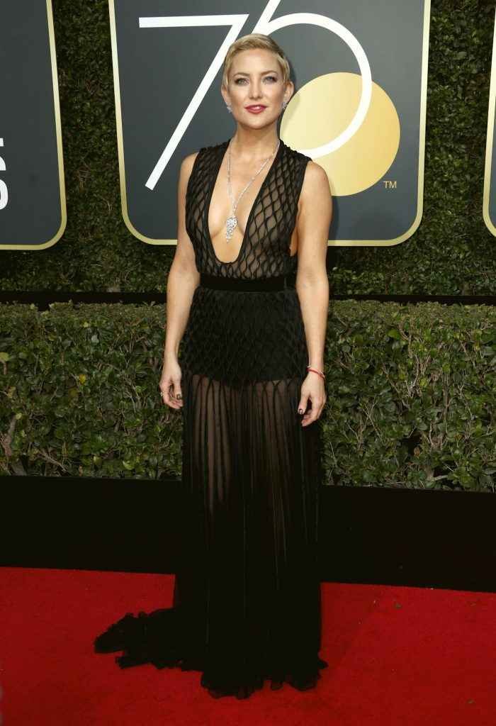 Kate Hudson sans soutien-gorge aux Golden Globes