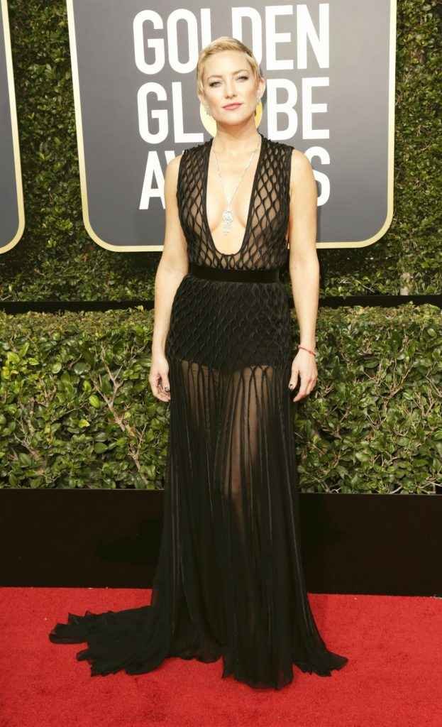 Kate Hudson sans soutien-gorge aux Golden Globes