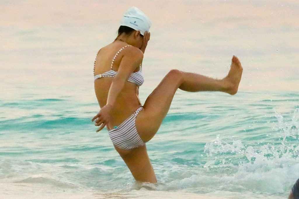 Michelle Rodriguez, oups, un sein à l'air