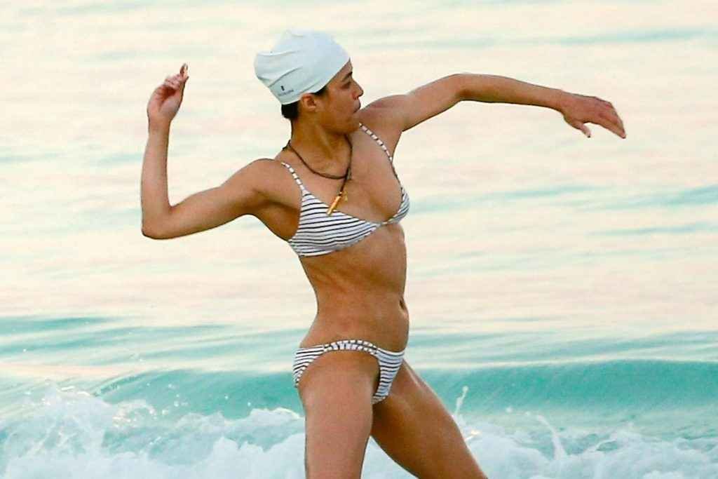 Michelle Rodriguez, oups, un sein à l'air