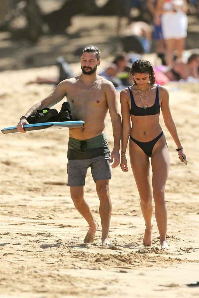 Taylor Hill en bikini à Hawaii