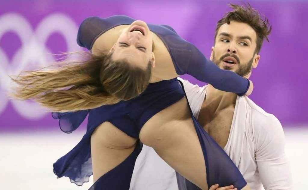 Gabriella Papadakis les fesses à l'air aux Jeux Olympiques