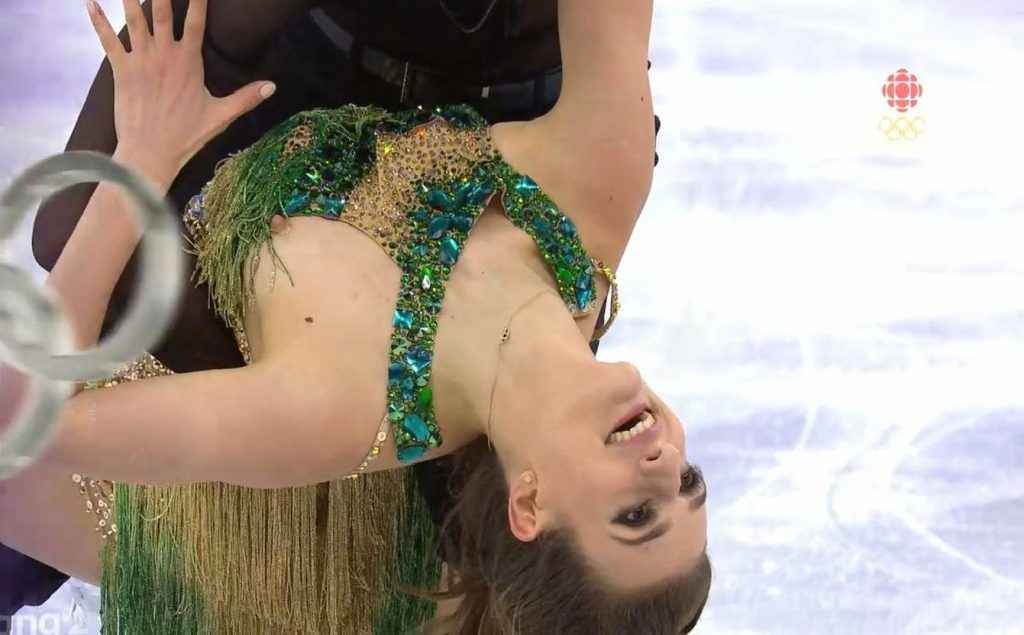 Oups, Gabriella Papadakis exhibe un sein nu aux Jeux Olympiques