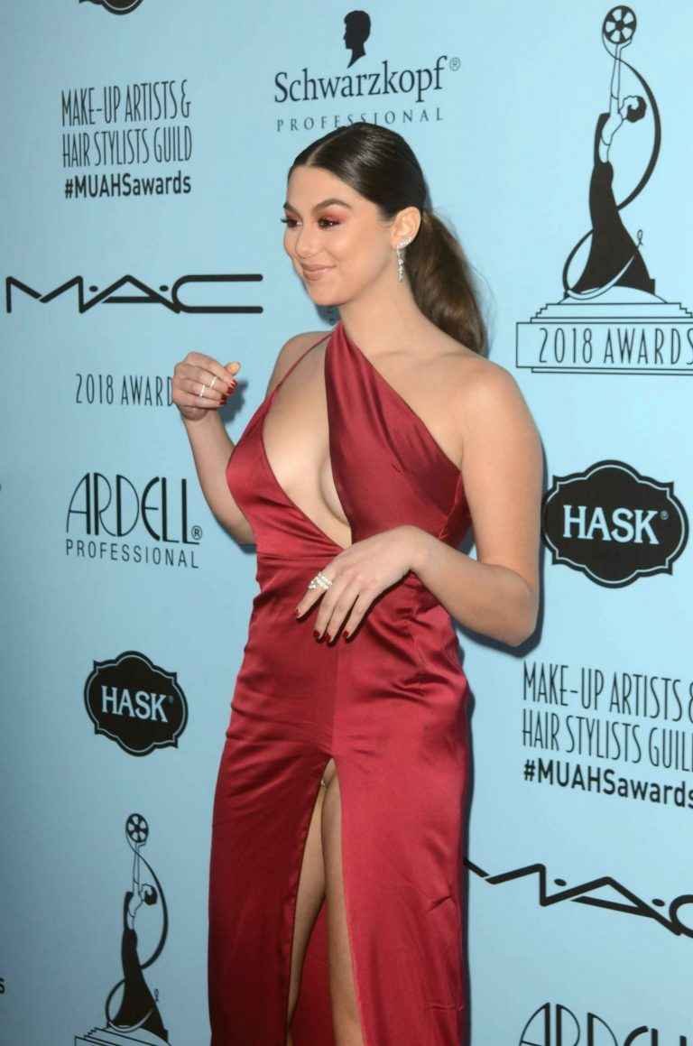 Oups, sous la jupe de Kira Kosarin