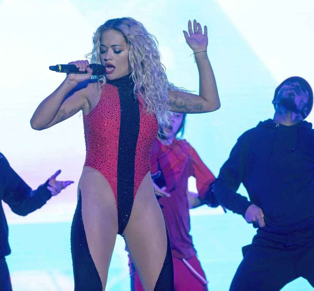 Rita Ora en concert au Kosovo