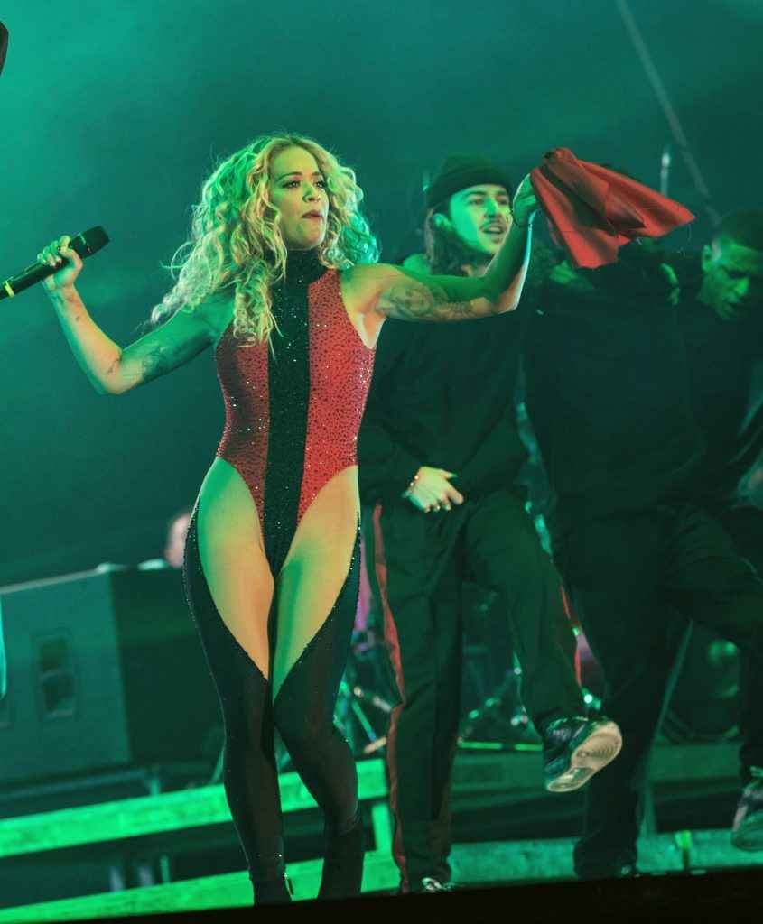 Rita Ora en concert au Kosovo