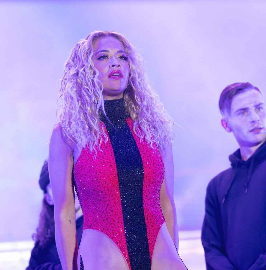 Rita Ora en concert au Kosovo