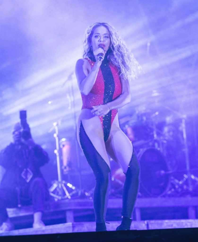 Rita Ora en concert au Kosovo