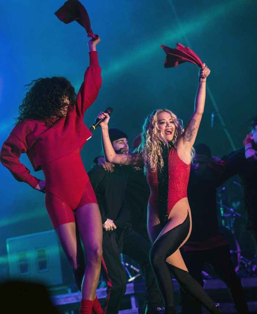 Rita Ora en concert au Kosovo