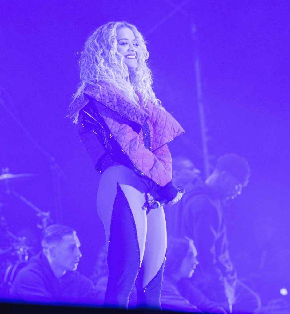 Rita Ora en concert au Kosovo